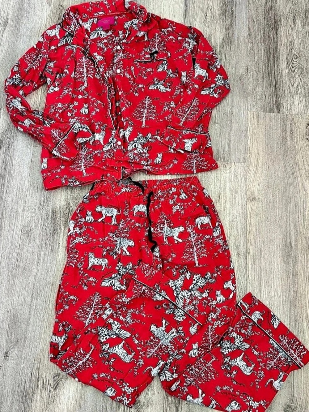 Victoria's Secret red white Tiger animal-toile print pajama set Women’s Medium